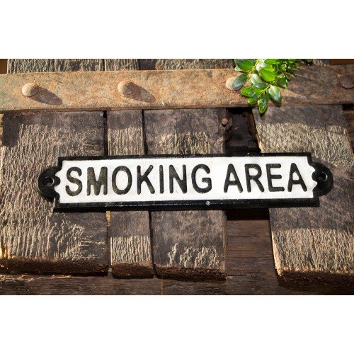 Nostalgisches Schild "Smoking Area" aus Gusseisen
