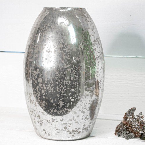Handgefertigte Eisenlaterne mit buntem Glas