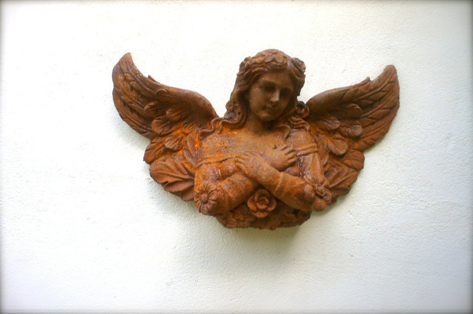 Gründerzeitliche Wandfigur Eisen Skulptur Grabengel Engel-Skulptur Wandengel 