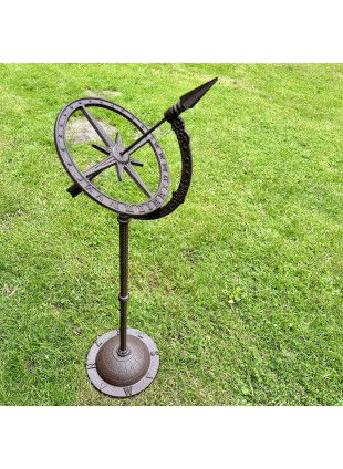Sonnenuhr aus Gusseisen, braun, dekorative Standuhr für Terrasse und Garten